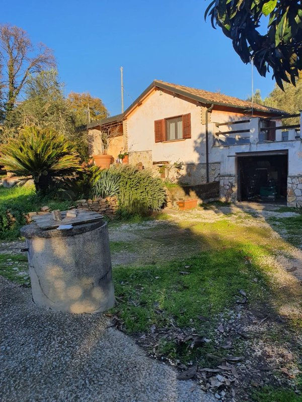 appartamento in vendita a Fonte Nuova in zona Selva dei Cavalieri