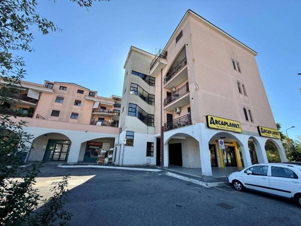 appartamento in vendita a Fonte Nuova in zona Santa Lucia