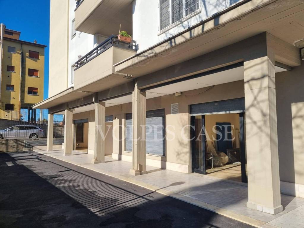 negozio in vendita a Fonte Nuova in zona Torre Lupara