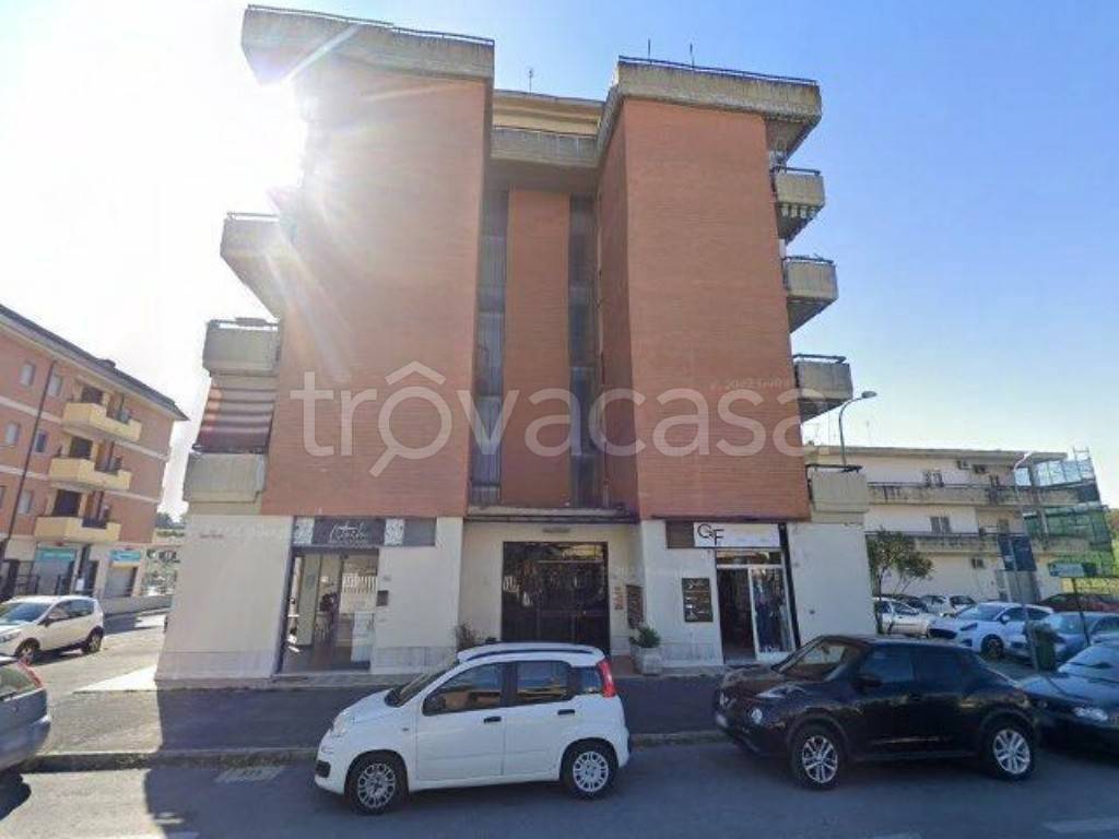 appartamento in vendita a Fonte Nuova in zona Torre Lupara