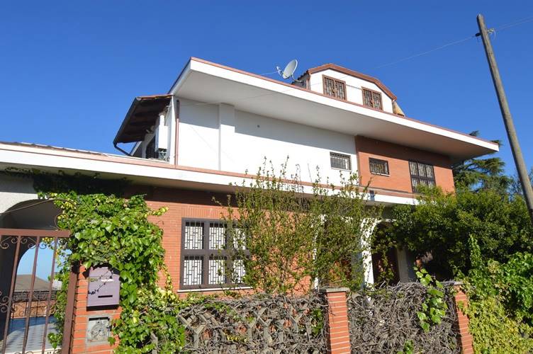 appartamento in vendita a Fonte Nuova in zona Torre Lupara