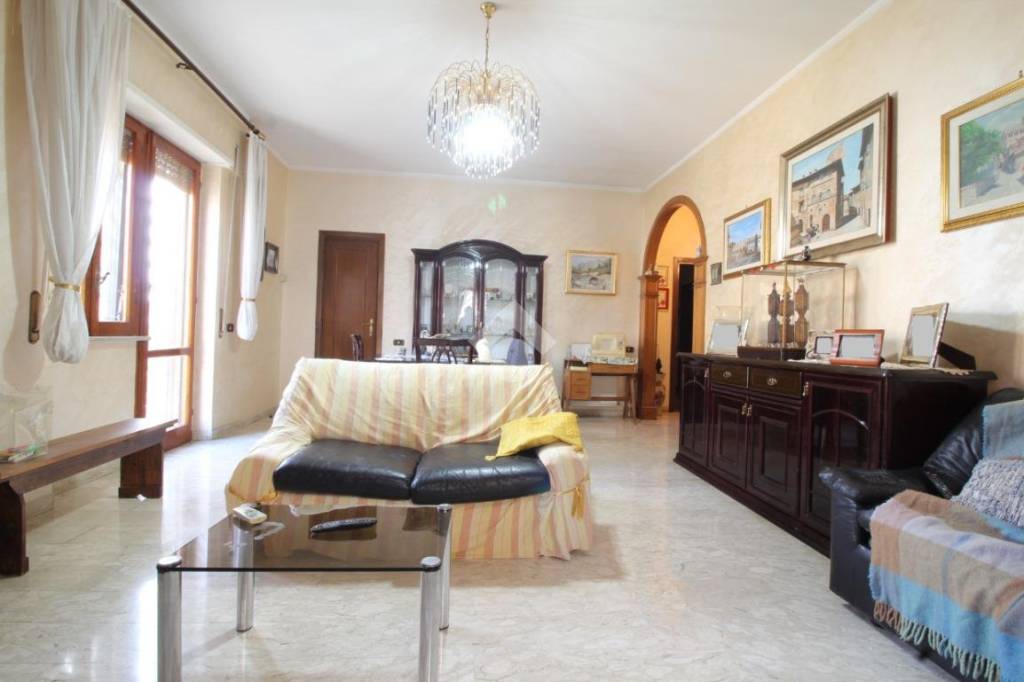 appartamento in vendita a Fonte Nuova in zona Torre Lupara