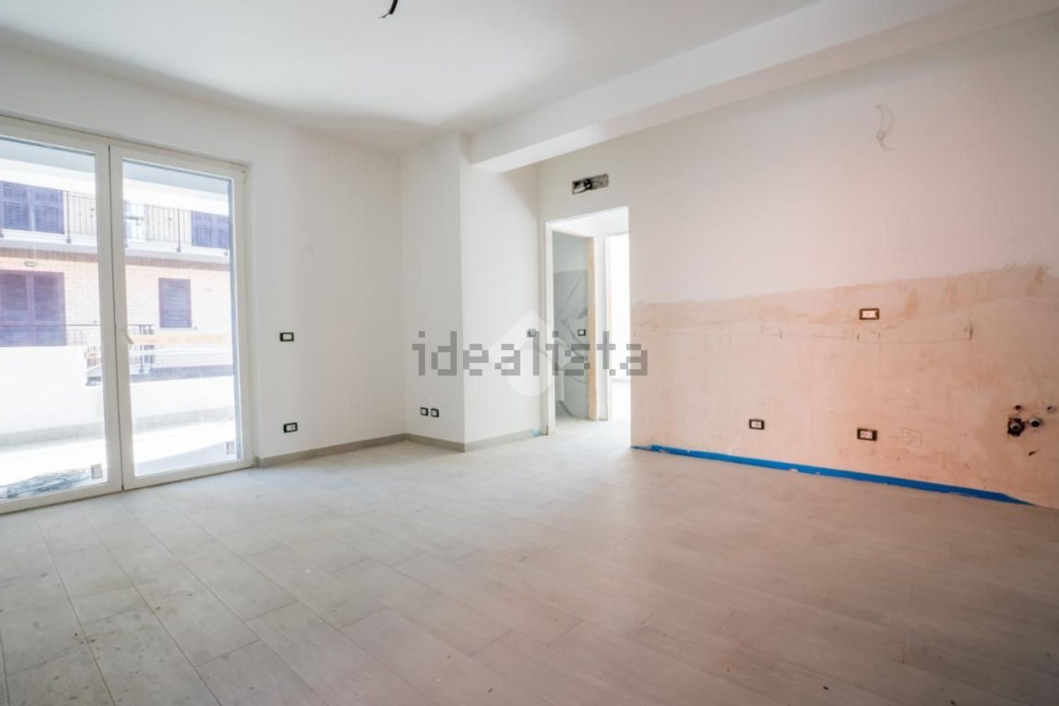 appartamento in vendita a Fonte Nuova in zona Torre Lupara