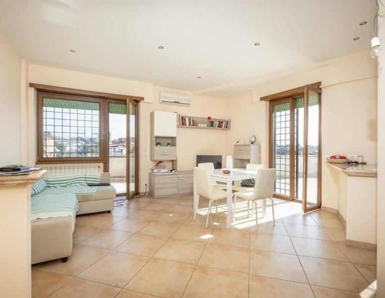 appartamento in vendita a Fonte Nuova in zona Torre Lupara