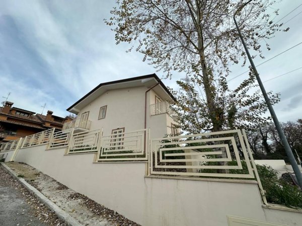 casa indipendente in vendita a Fonte Nuova