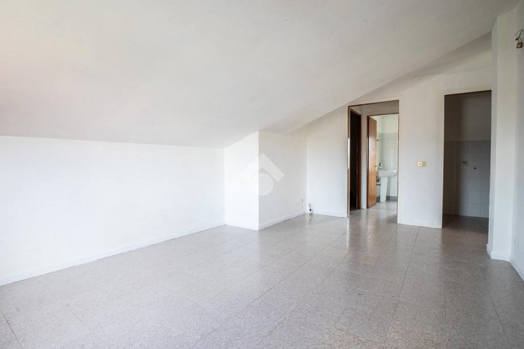 appartamento in vendita a Fonte Nuova in zona Torre Lupara