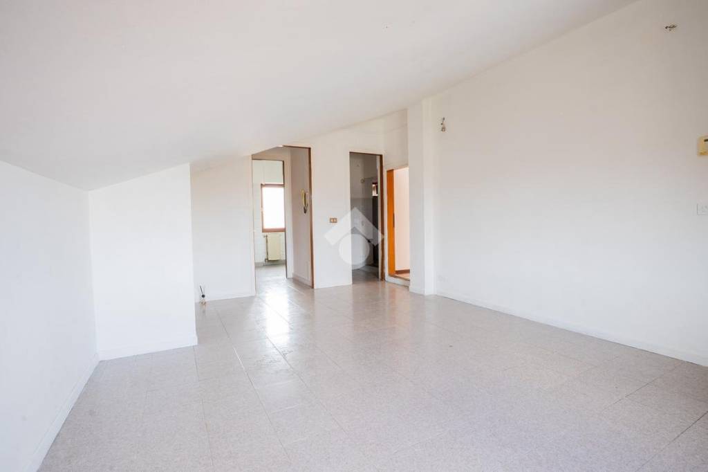 appartamento in vendita a Fonte Nuova in zona Torre Lupara