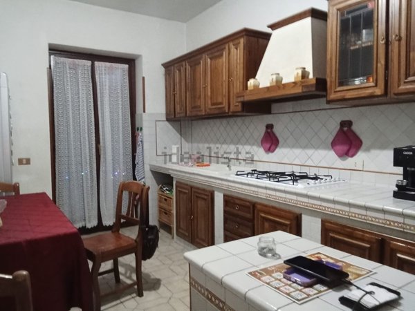 appartamento in vendita a Fonte Nuova in zona Santa Lucia