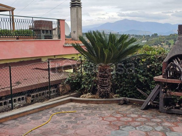 appartamento in vendita a Fonte Nuova in zona Torre Lupara