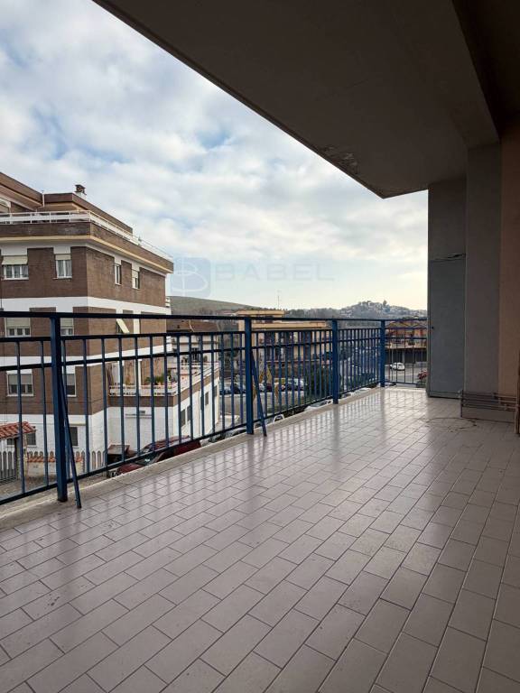 appartamento in vendita a Fonte Nuova in zona Santa Lucia