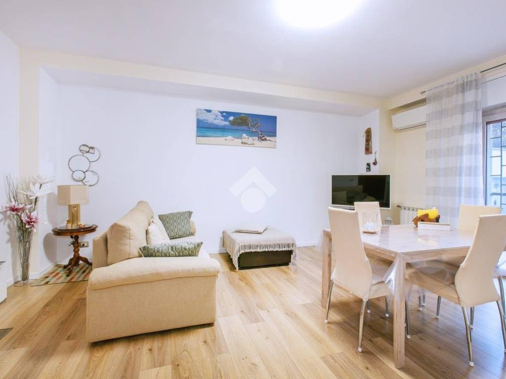 appartamento in vendita a Fonte Nuova in zona Torre Lupara