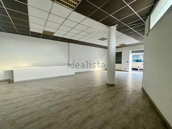 locale commerciale in vendita a Fonte Nuova