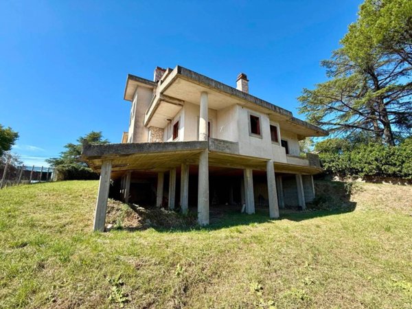 casa indipendente in vendita a Fonte Nuova in zona Santa Lucia