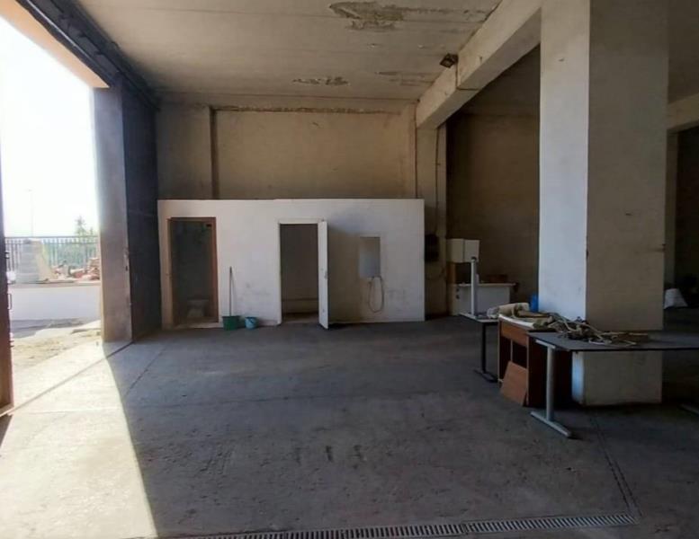 locale commerciale in vendita a Fonte Nuova