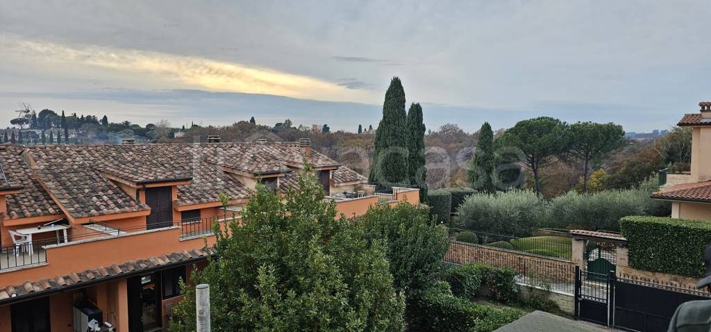 appartamento in vendita a Fonte Nuova in zona Torre Lupara