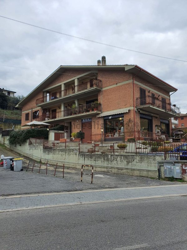 appartamento in vendita a Fonte Nuova in zona Santa Lucia