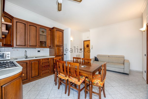 appartamento in vendita a Fonte Nuova in zona Santa Lucia