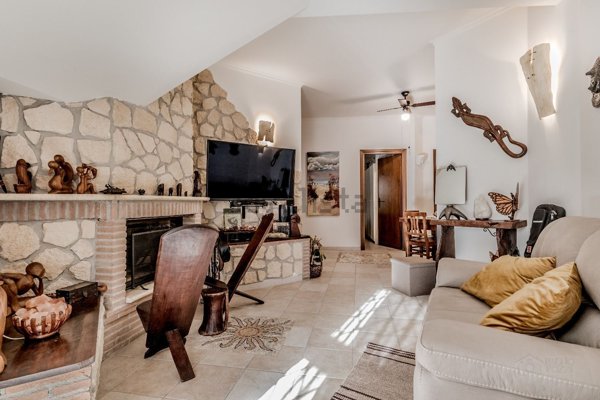 appartamento in vendita a Fonte Nuova in zona Torre Lupara