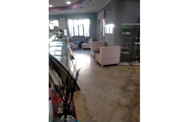 negozio in vendita a Fonte Nuova