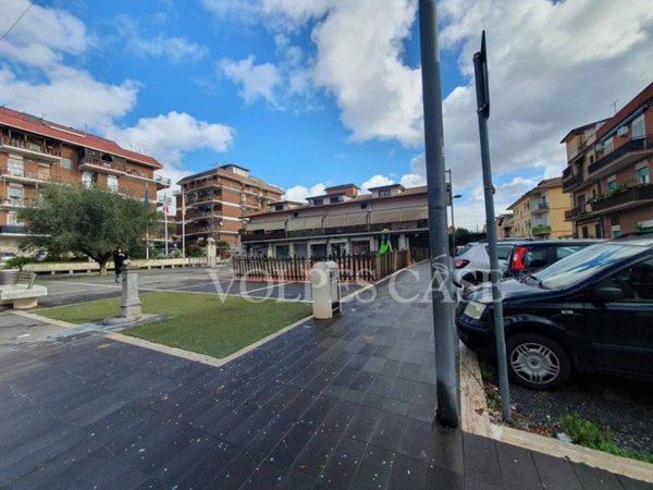 negozio in vendita a Fonte Nuova in zona Torre Lupara