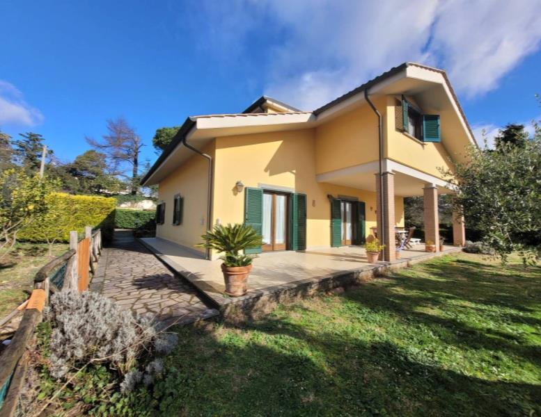 casa indipendente in vendita a Fonte Nuova in zona Quarto Conca