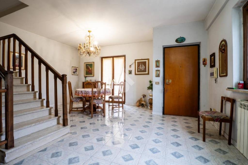 casa indipendente in vendita a Fonte Nuova in zona Torre Lupara