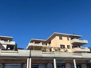 appartamento in vendita a Fonte Nuova in zona Santa Lucia