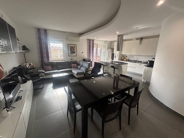 appartamento in vendita a Fonte Nuova in zona Torre Lupara