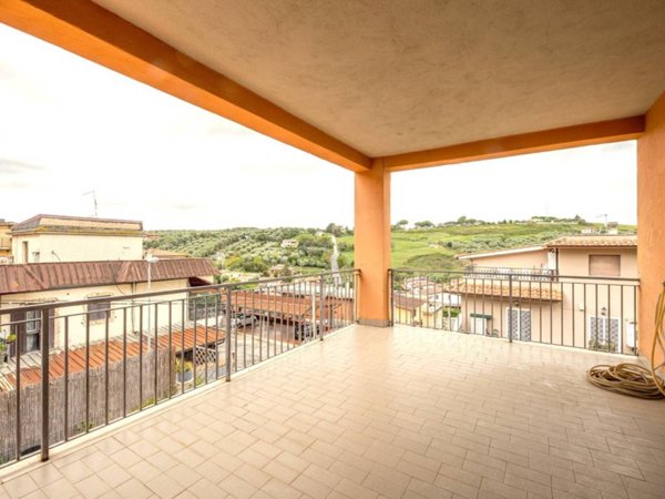 casa indipendente in vendita a Fonte Nuova in zona Santa Lucia