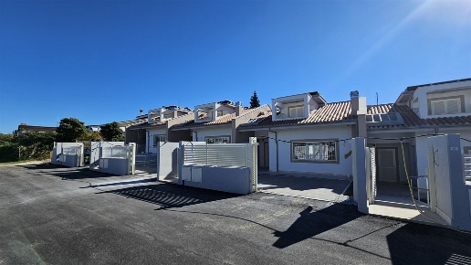 casa indipendente in vendita a Fonte Nuova in zona Torre Lupara