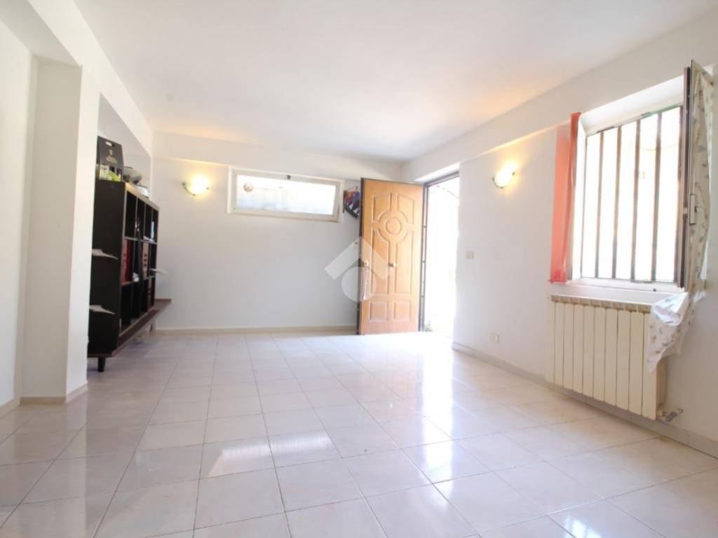 appartamento in vendita a Fonte Nuova in zona Torre Lupara