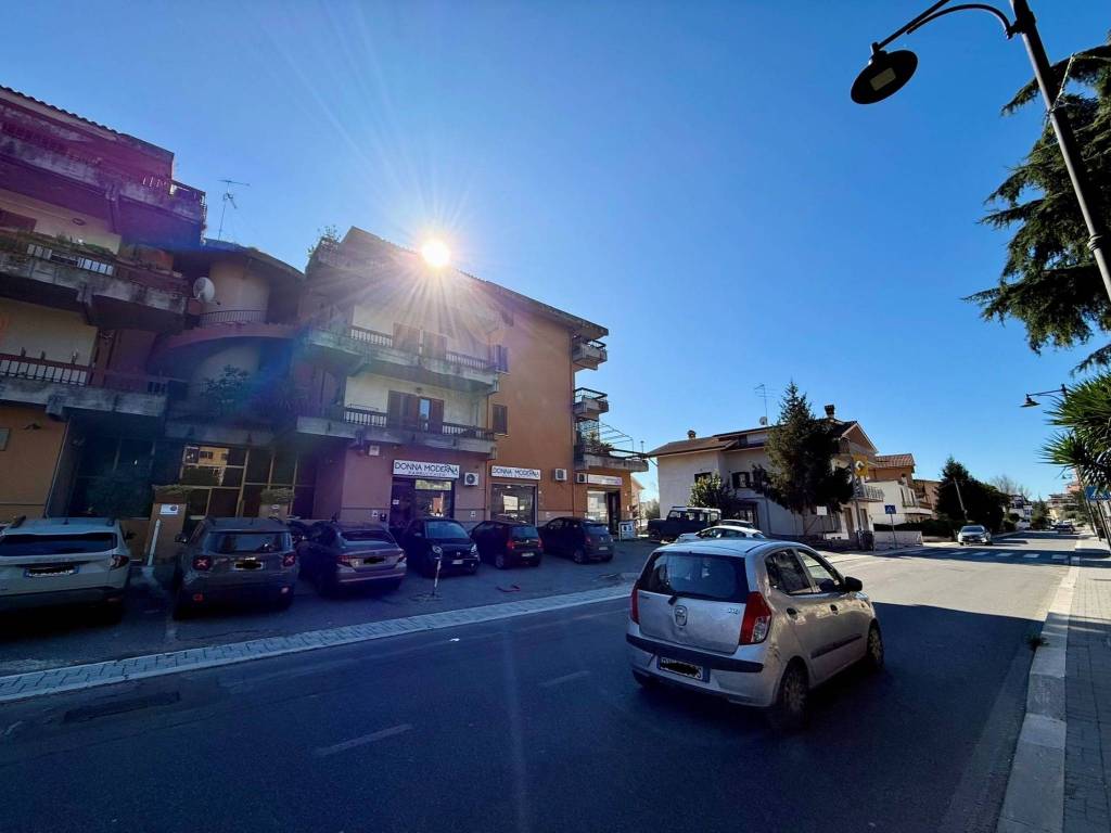 appartamento in vendita a Fonte Nuova in zona Santa Lucia