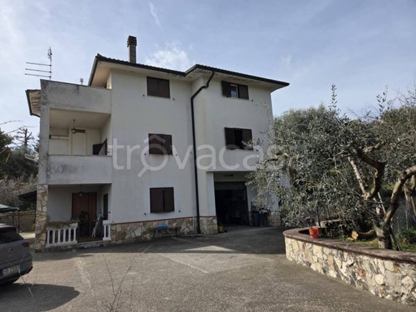 appartamento in vendita a Fonte Nuova in zona Santa Lucia