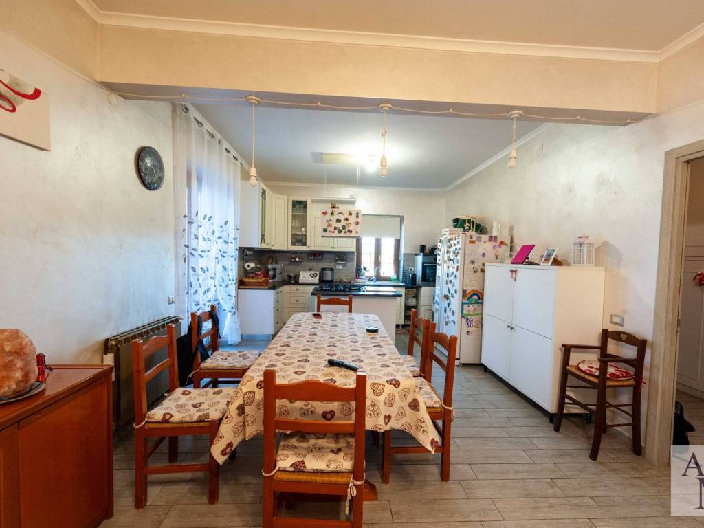 appartamento in vendita a Fonte Nuova in zona Santa Lucia