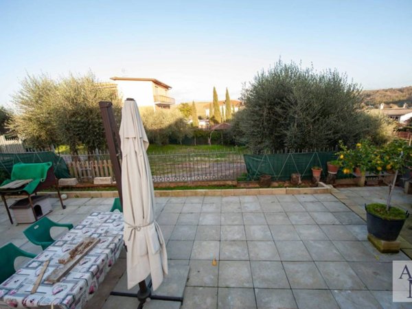 appartamento in vendita a Fonte Nuova in zona Santa Lucia