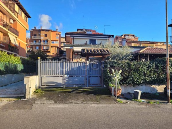 casa indipendente in vendita a Fonte Nuova in zona Torre Lupara