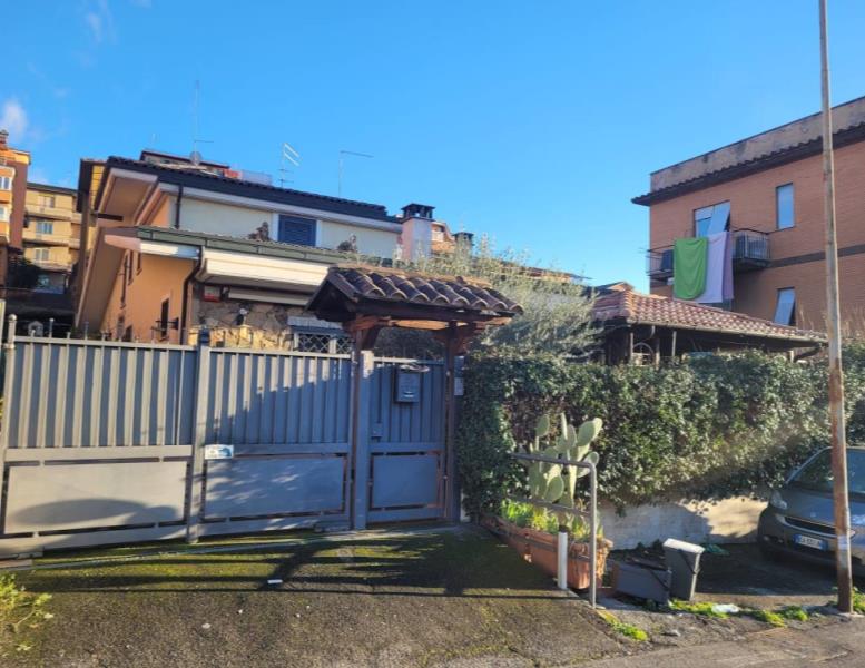 casa indipendente in vendita a Fonte Nuova in zona Torre Lupara