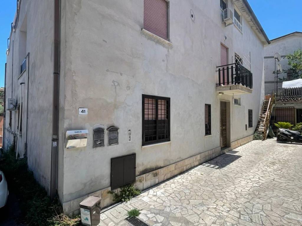 appartamento in vendita a Fonte Nuova in zona Torre Lupara