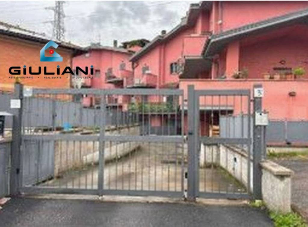 appartamento in vendita a Fonte Nuova in zona Santa Lucia