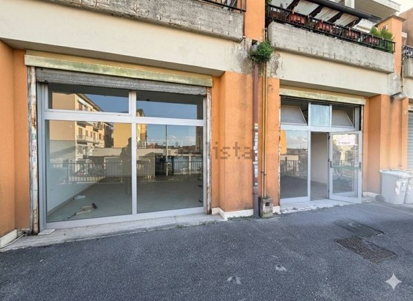 locale di sgombero in vendita a Fonte Nuova