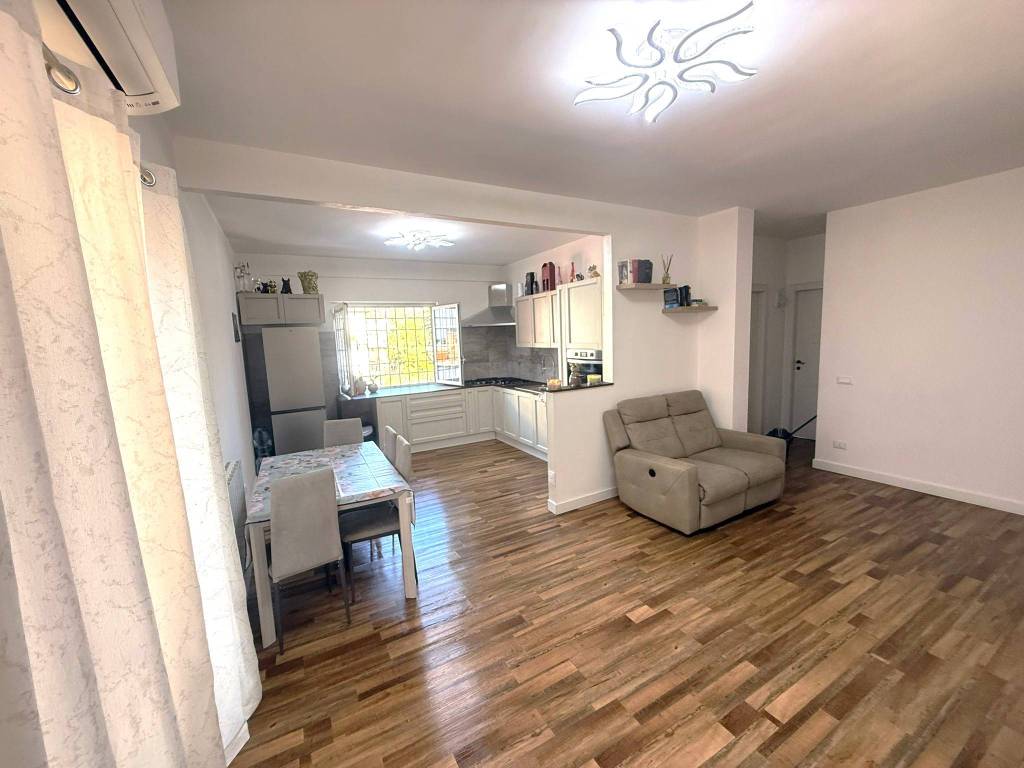 appartamento in vendita a Fonte Nuova in zona Torre Lupara