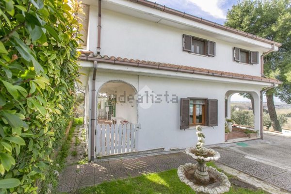 casa indipendente in vendita a Fonte Nuova