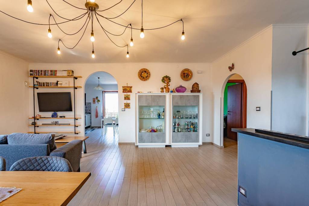 appartamento in vendita a Fonte Nuova in zona Santa Lucia