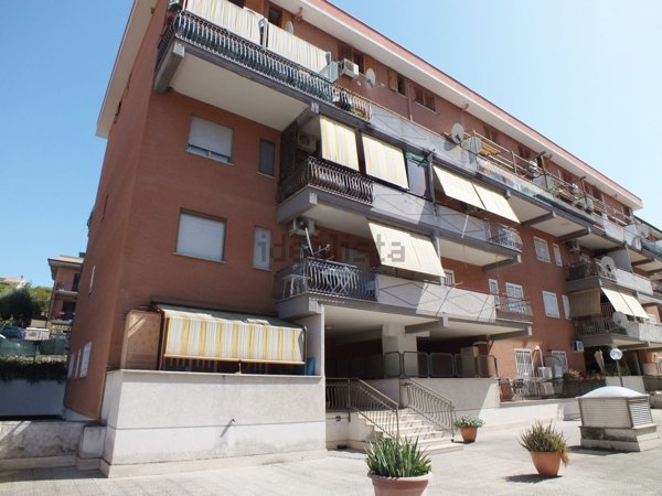 appartamento in vendita a Fonte Nuova in zona Santa Lucia