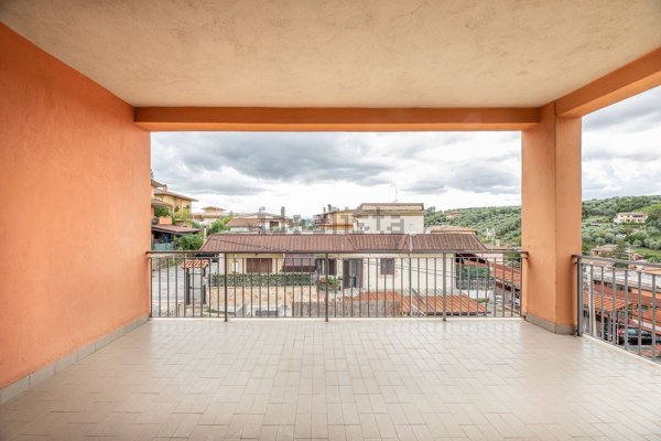 appartamento in vendita a Fonte Nuova in zona Santa Lucia