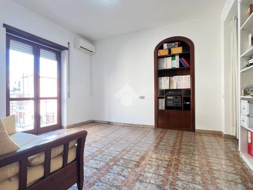 appartamento in vendita a Fonte Nuova in zona Torre Lupara