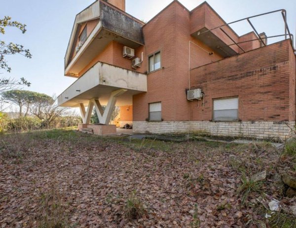casa indipendente in vendita a Fonte Nuova in zona Santa Lucia