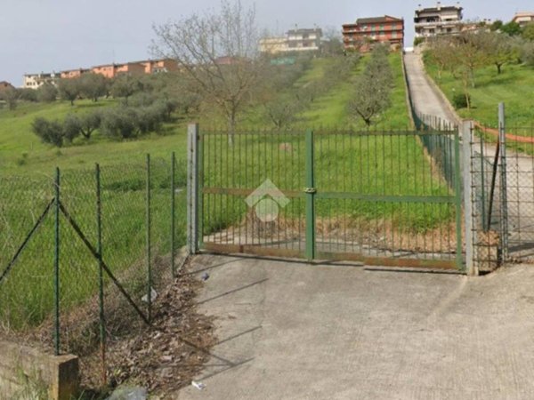 casa indipendente in vendita a Fonte Nuova in zona Torre Lupara