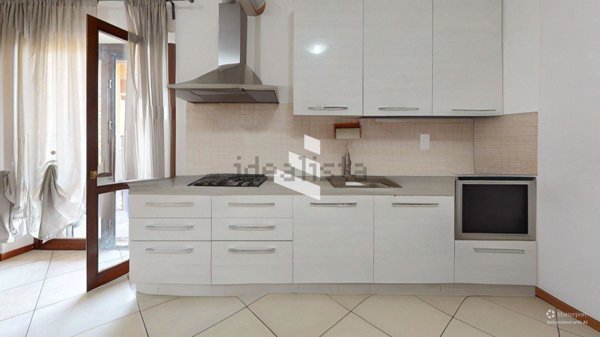 appartamento in vendita a Fonte Nuova in zona Santa Lucia