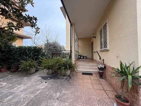 appartamento in vendita a Fonte Nuova in zona Torre Lupara